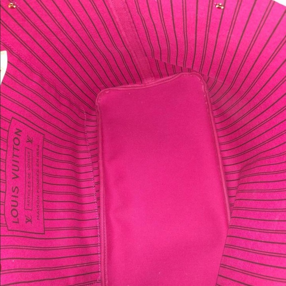 🔴Unavailable🔴 LV Neverfull GM - Almost new! - Picture 2 of 8